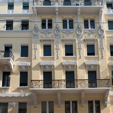 411 E 411 Ii - & Maison d'hôtes Trieste