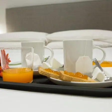 ゲストハウス 411 - & 4*