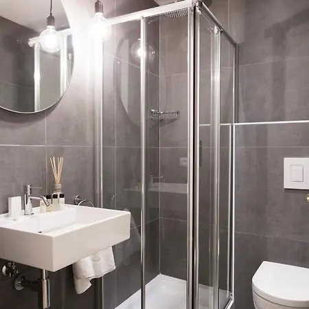 ゲストハウス 411 - &